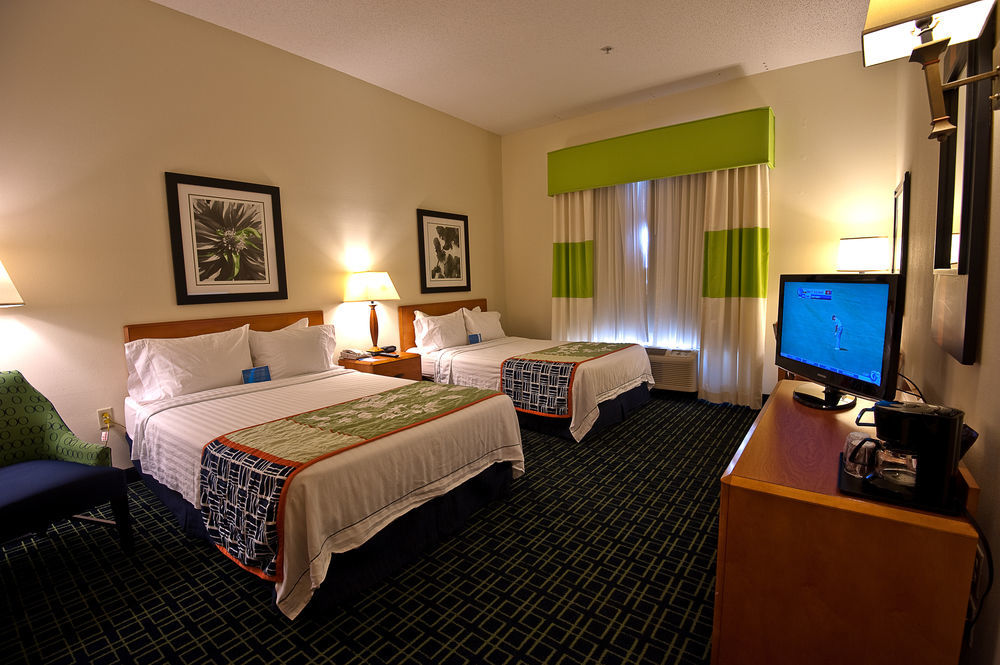 Fairfield Inn & Suites By Marriott Anderson Clemson Room photo